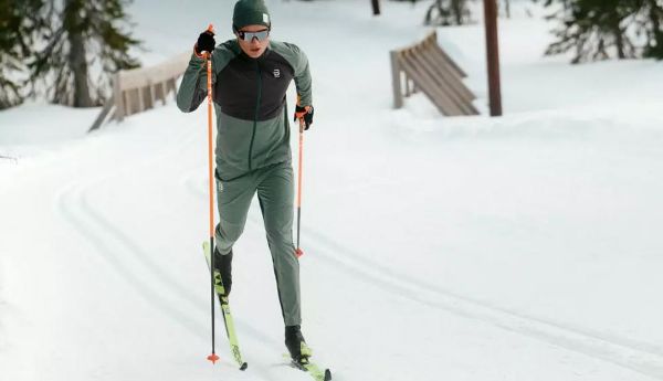 Finn din nye langrennsjakke fra DÆHLIE Sportswear